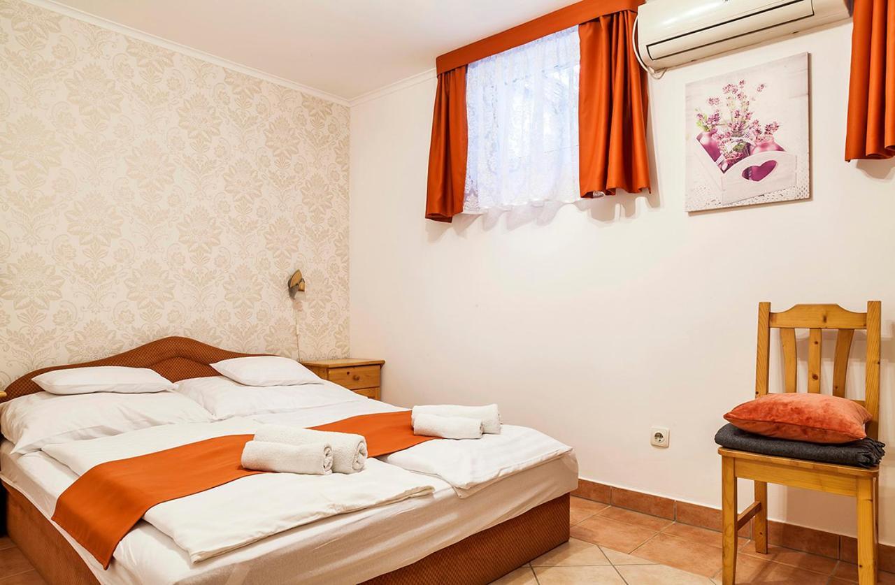 Levendula Apartman Balatonfured Exterior photo