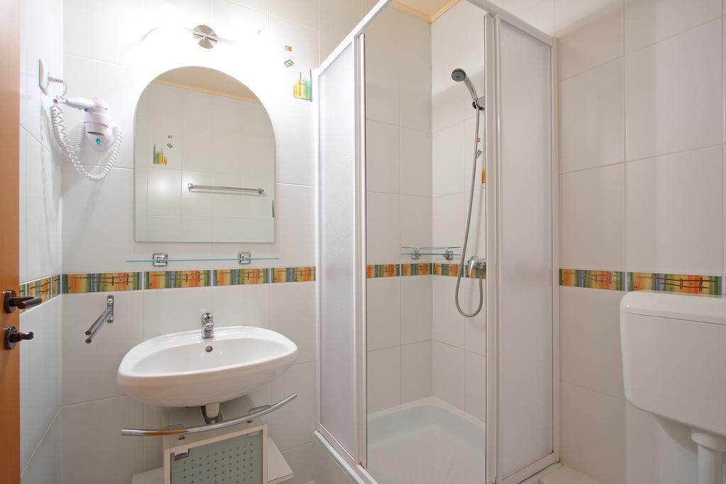 Levendula Apartman Balatonfured Exterior photo